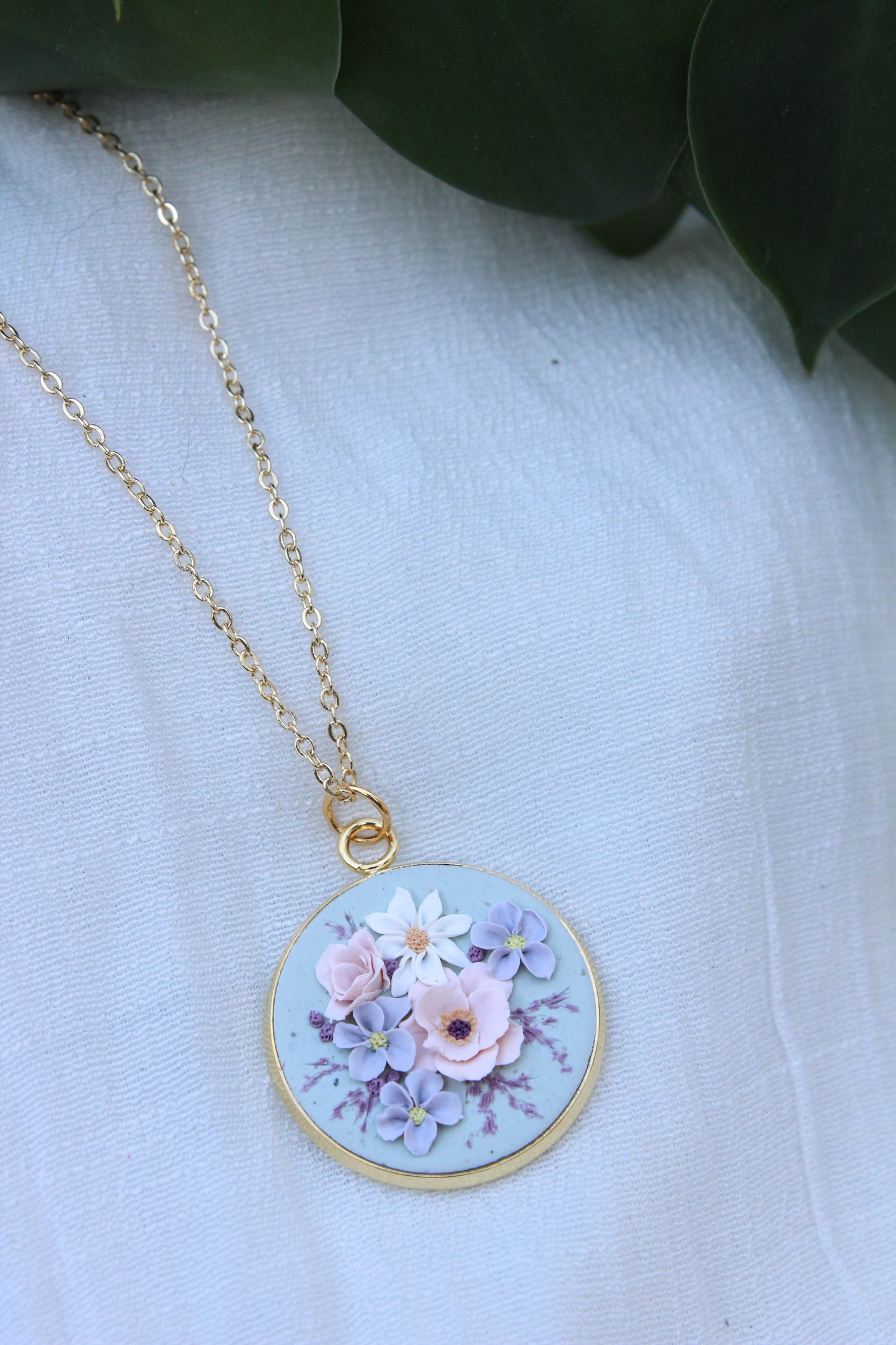 Vivianne Collection - 25mm Bouquet Necklace