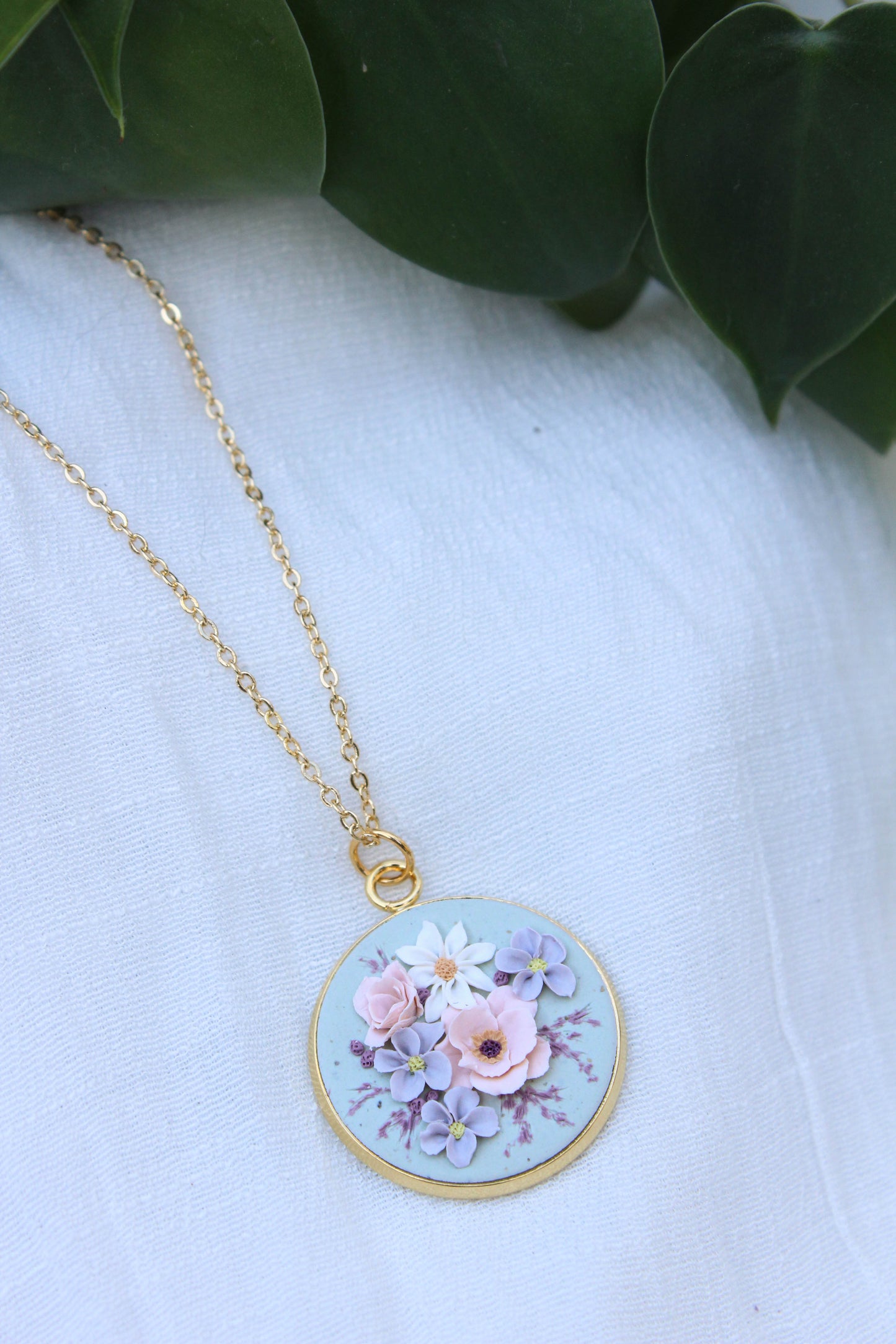 Vivianne Collection - 25mm Bouquet Necklace