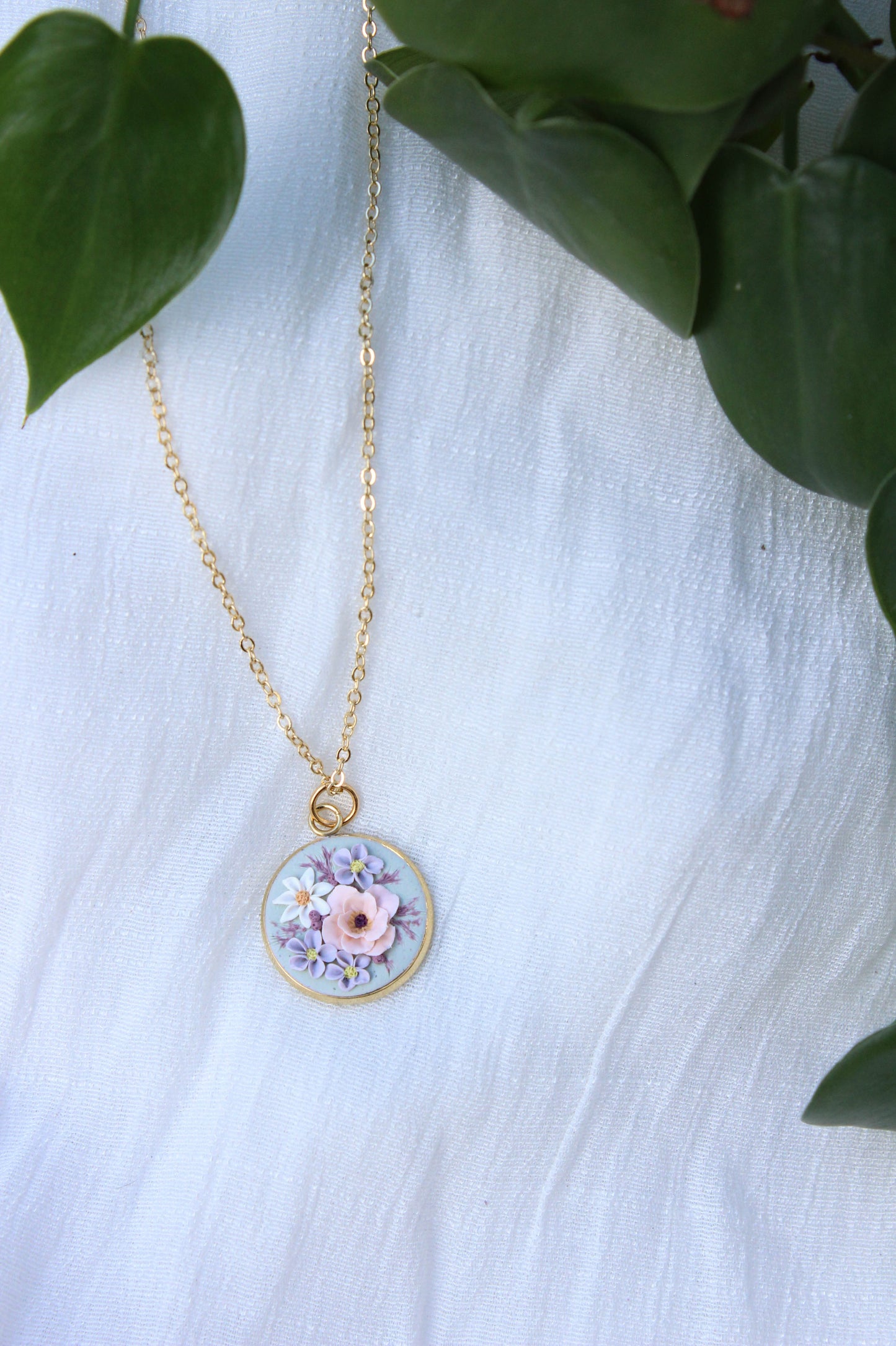 Vivianne Collection - 18mm Bouquet Necklace
