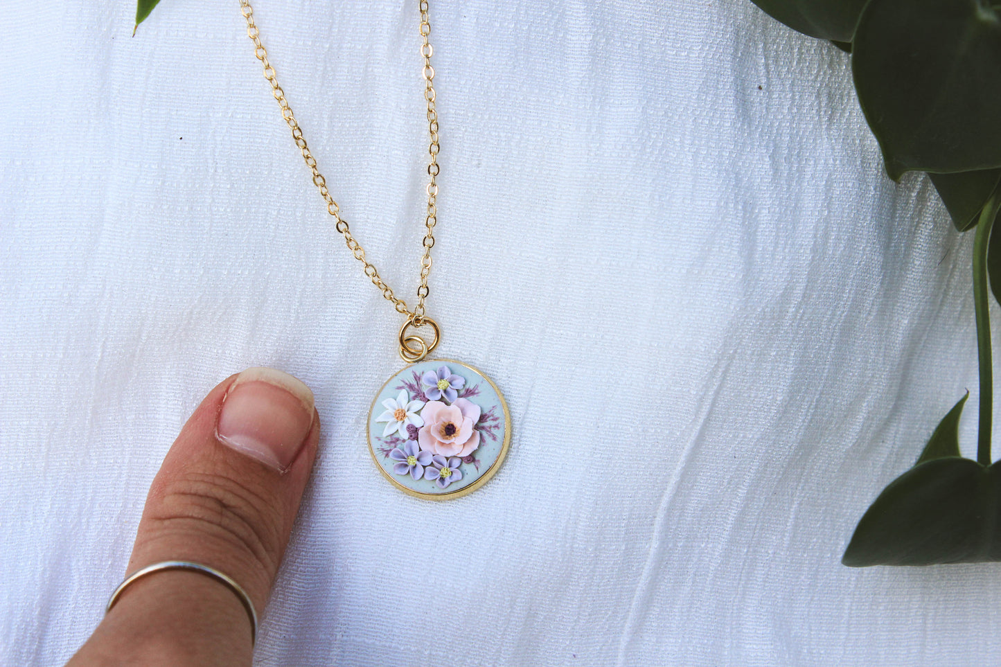 Vivianne Collection - 18mm Bouquet Necklace