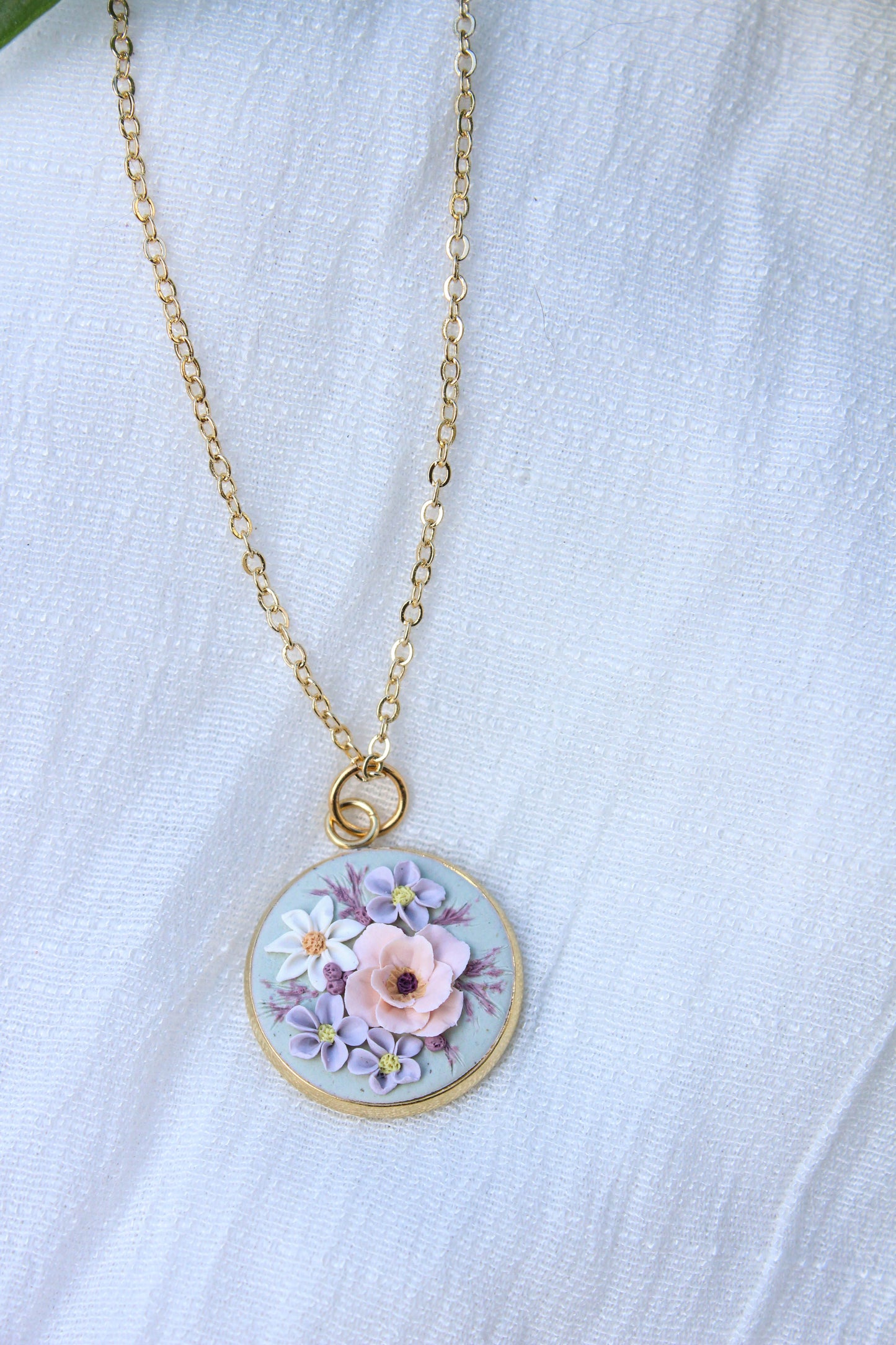 Vivianne Collection - 18mm Bouquet Necklace